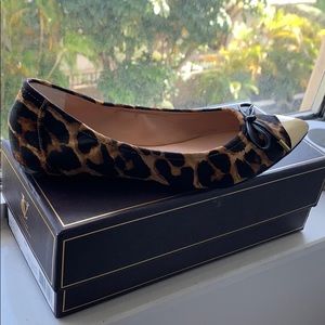 Vince Camuto leopard gold tip flats!
